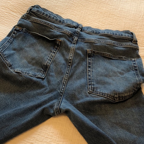 Reformation Jeans High & Skinny Cropped Stretch Jeans in Syracuse Wash - Picture 14 of 15